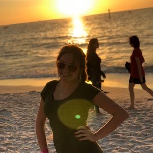 Meet your Posher, Aylani